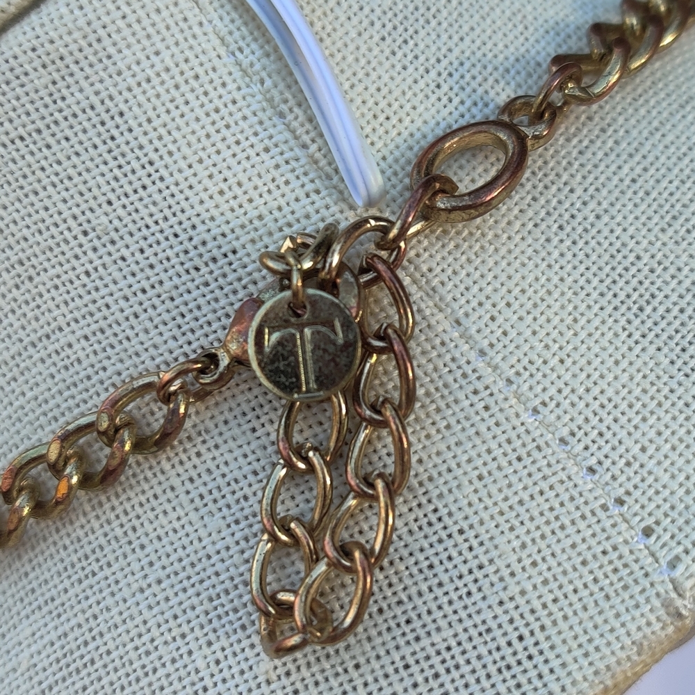 Designer black crystal Cha Cha necklace - Picture 2 of 4